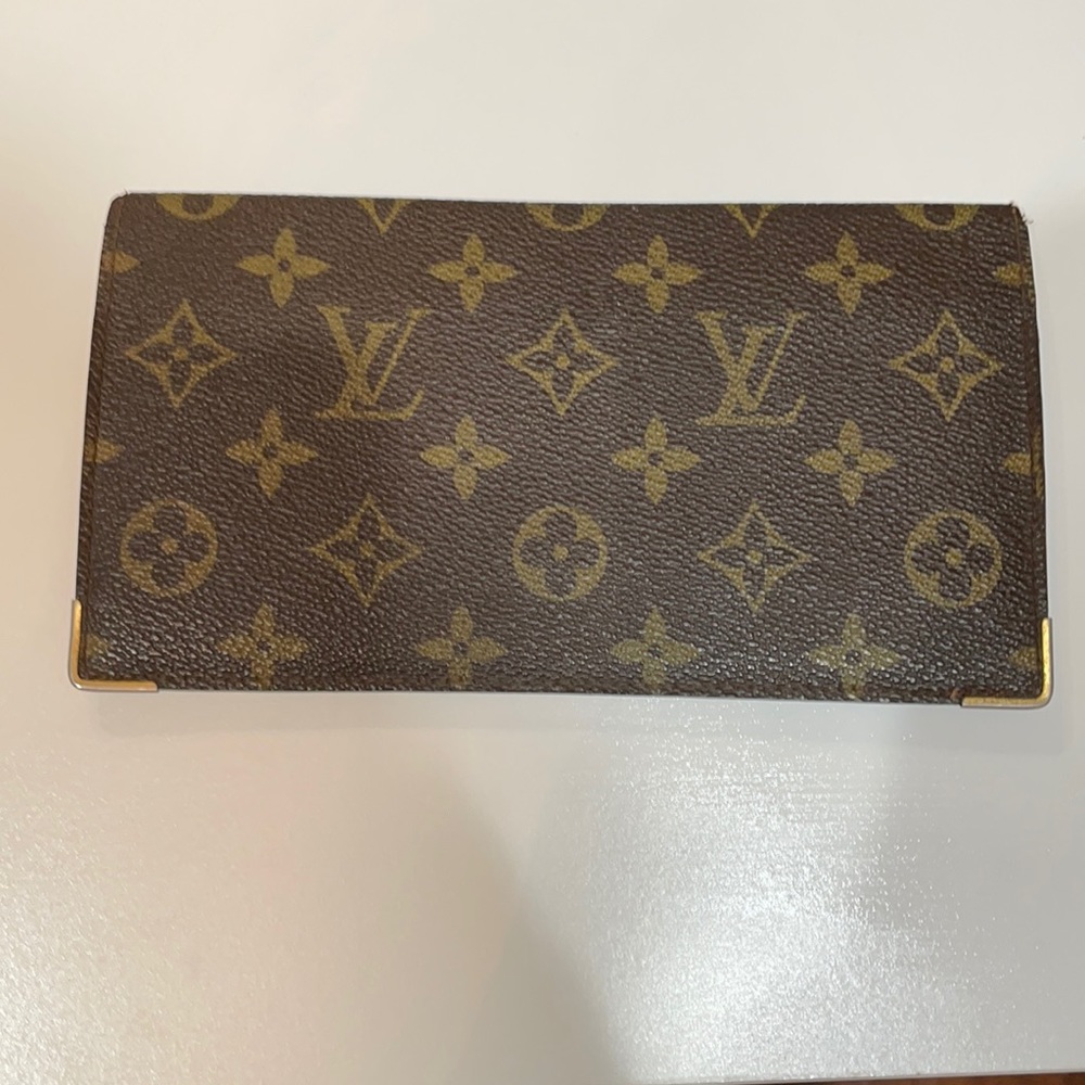 Louis Vuitton monogram wallet